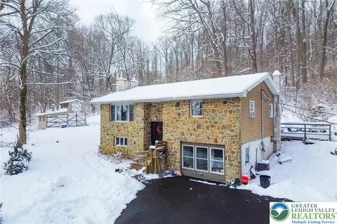 370 Gaffney Hill Rd, Williams Twp, PA 18042