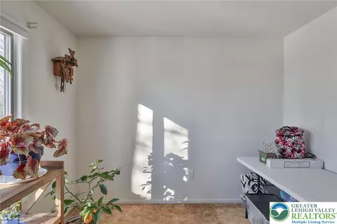 536 Carol Ln, Bath, PA 18014 photo 31