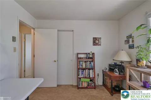 536 Carol Ln, Bath, PA 18014 photo 32