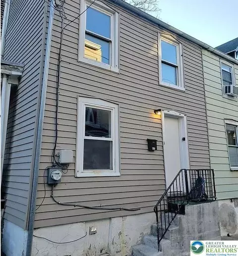 423 N Hall St, Allentown, PA 18102