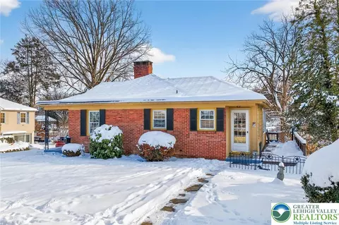 1827 Homestead Ave, Bethlehem, PA 18018
