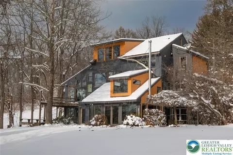 220 Dietrich Rd, Kempton, PA 19529