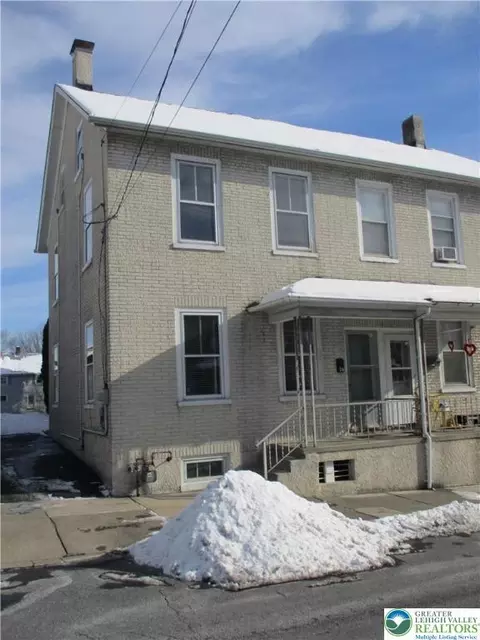 26 N Main St, Nazareth, PA 18064