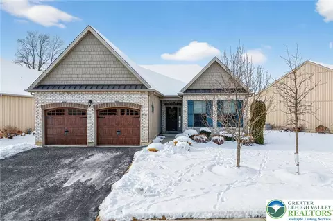 4093 Clearbrook Rd, Emmaus, PA 18049