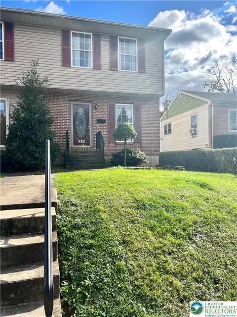2244 W Walnut St, Allentown, PA 18104