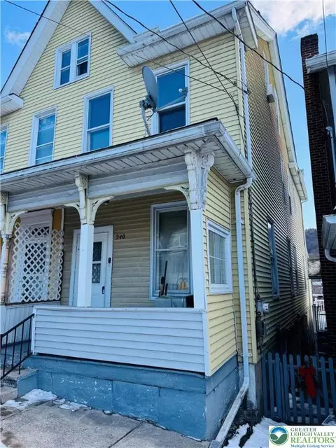 240 W Ridge St, Lansford, PA 18232