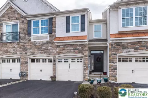 3540 Lenape Ln, Emmaus, PA 18049