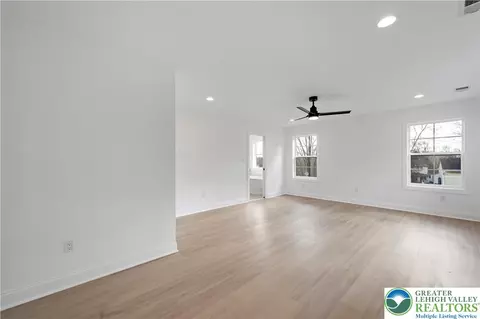 Bedroom - 901 Renaldi Rd, Wind Gap, PA 18091 photo 11 of 13