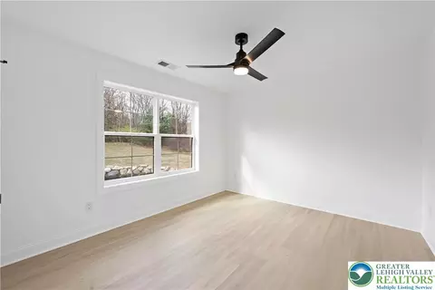 Bedroom - 901 Renaldi Rd, Wind Gap, PA 18091 photo 9 of 13