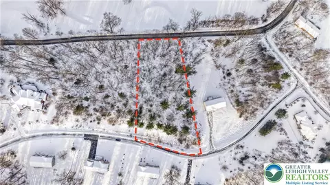 107 Rolling Hills Rd, Stroudsburg, PA 18360