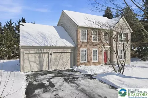 1765 Dayton Dr, Forks Twp, PA 18040