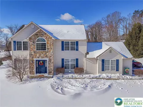 35 Ridgeview Dr, Lehighton, PA 18235