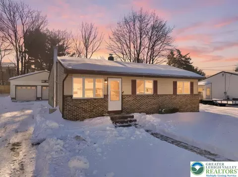 1333 Ridge Trl, Forks Twp, PA 18040
