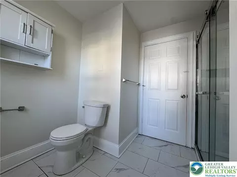 Bath - 612 E 5th St, Bethlehem, PA 18015 photo 4 of 5
