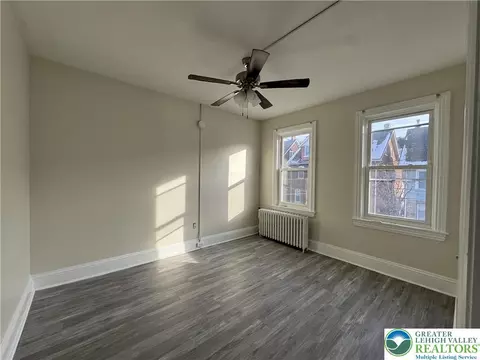 Living - 612 E 5th St, Bethlehem, PA 18015 photo 5 of 7