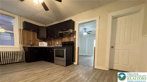 Entry Way - 612 E 5th St, Bethlehem, PA 18015 photo 2 of 4