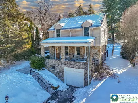 2364 Gruver Ave, Palmer Township, PA 18045