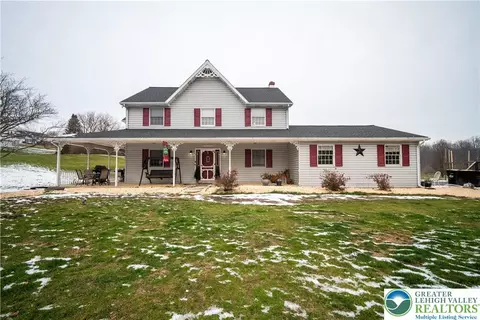 3955 Coplay Creek Rd, Schnecksville, PA 18078