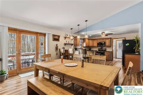 405 Rabbit Run Rd, Andreas, PA 18211 photo 10
