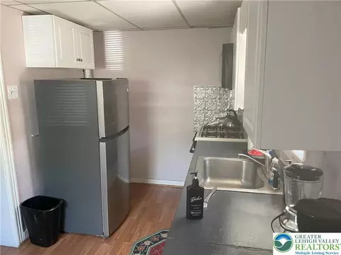 156 Northampton St, Bath, PA 18014 photo 9