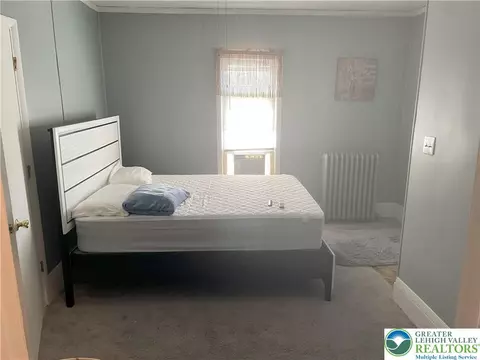 156 Northampton St, Bath, PA 18014 photo 6