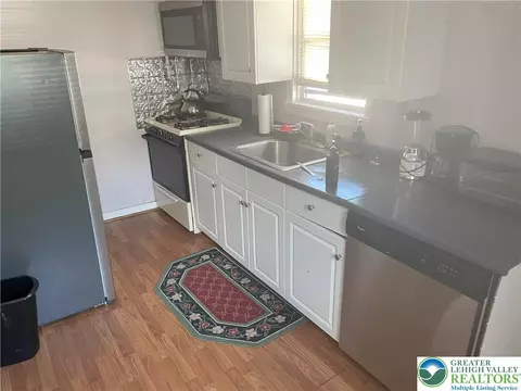 156 Northampton St, Bath, PA 18014 photo 8