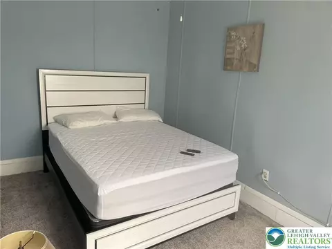 156 Northampton St, Bath, PA 18014 photo 7
