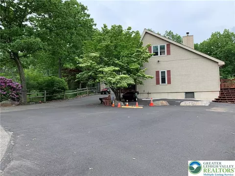 Exterior - 3205 Ely Ct, Saw Creek, PA 18324 photo 2 of 39