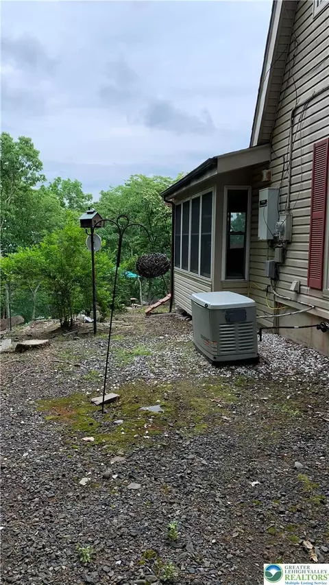 Exterior - 3205 Ely Ct, Saw Creek, PA 18324 photo 31 of 39