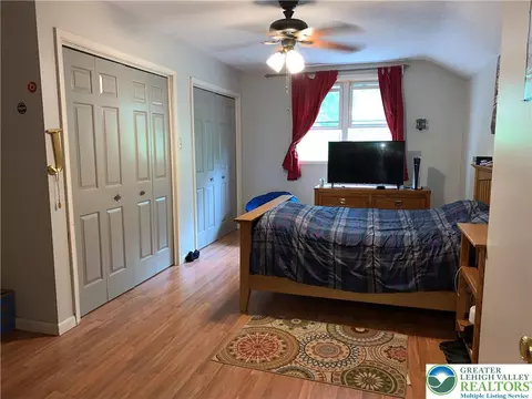 Bedroom - 3205 Ely Ct, Saw Creek, PA 18324 photo 1 of 10