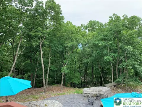 Exterior - 3205 Ely Ct, Saw Creek, PA 18324 photo 7 of 39