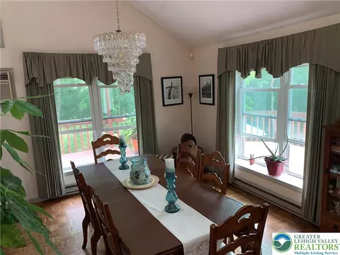 Dining - 3205 Ely Ct, Saw Creek, PA 18324 photo 1 of 4