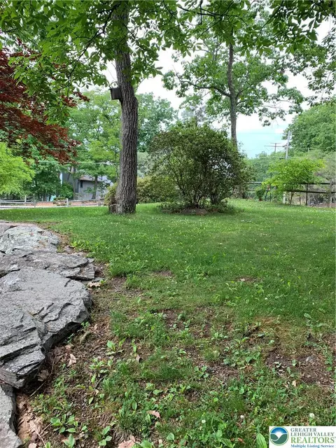 Exterior - 3205 Ely Ct, Saw Creek, PA 18324 photo 17 of 39
