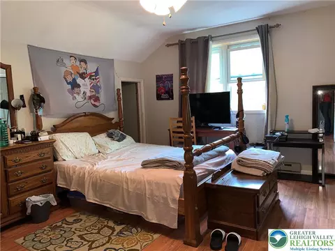 Bedroom - 3205 Ely Ct, Saw Creek, PA 18324 photo 5 of 10