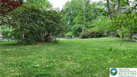 Exterior - 3205 Ely Ct, Saw Creek, PA 18324 photo 12 of 39