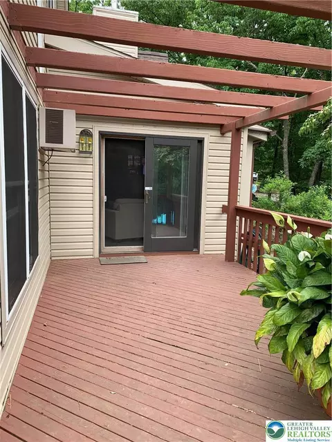 Exterior - 3205 Ely Ct, Saw Creek, PA 18324 photo 20 of 39