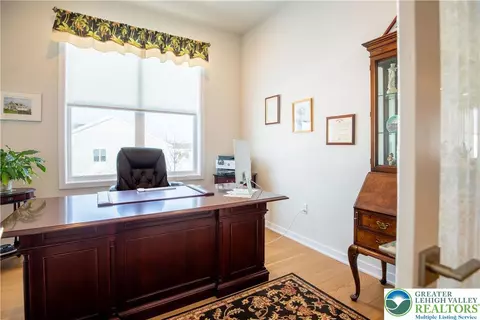 7022 Oak Ln, Bath, PA 18014 photo 22