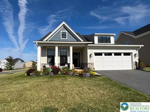 7022 Oak Ln, Bath, PA 18014