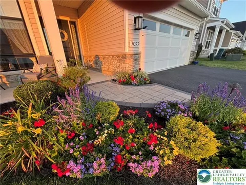 7022 Oak Ln, Bath, PA 18014 photo 31