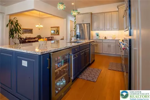 7022 Oak Ln, Bath, PA 18014 photo 7