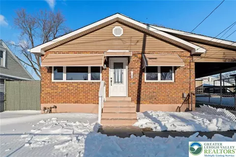 1307 Chestnut St, Trainer, PA 19061