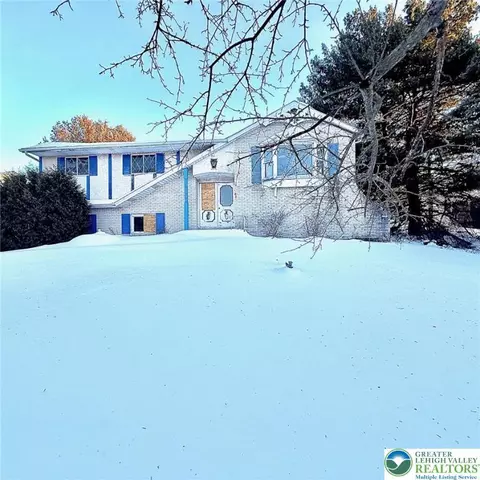 616 Almond Rd, Walnutport, PA 18088