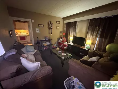 515 E Laurel St, Bethlehem, PA 18018 photo 3