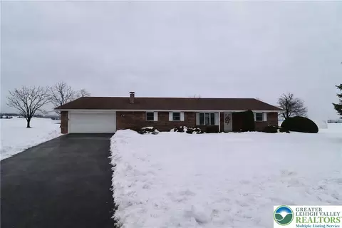 7416 Carol Ln, Northampton, PA 18067