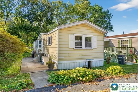 8220 Airport Rd #4, Bath, PA 18014