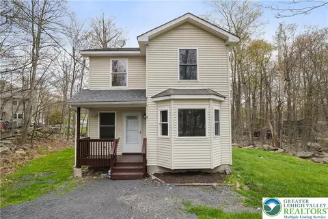 7020 Vista Dr, Coolbaugh Twp, PA 18466