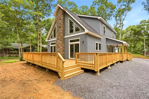 101 White Oak Dr, Jim Thorpe, PA 18229