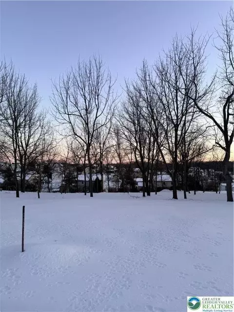 4720 3rd St, Whitehall Twp, PA 18052