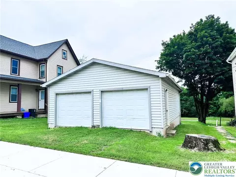 422 White St, Bowmanstown, PA 18030