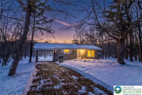 121 Shortridge Rd, Albrightsville, PA 18210